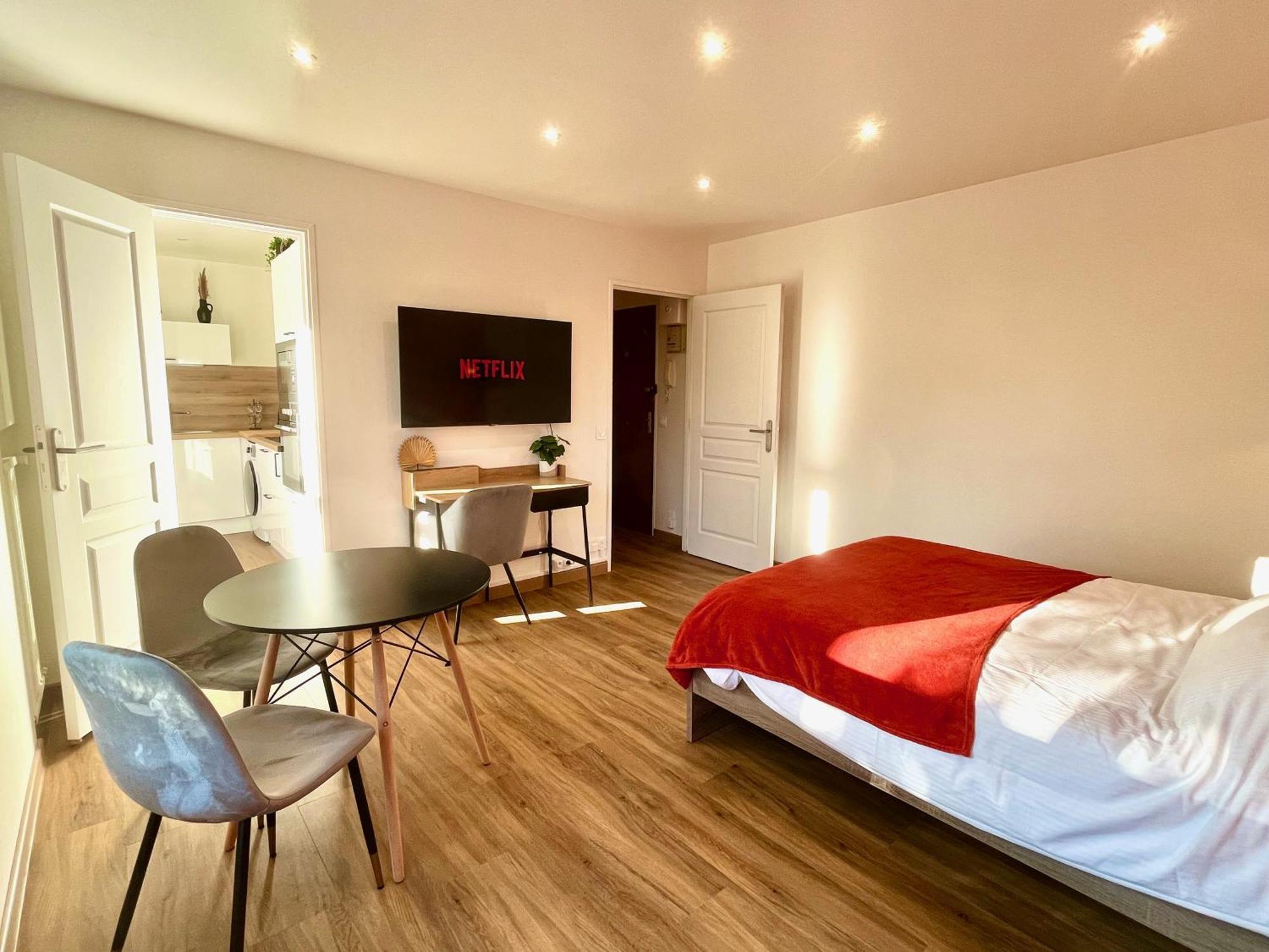 Charmant Studio + Parking Prive Caen Exterior photo